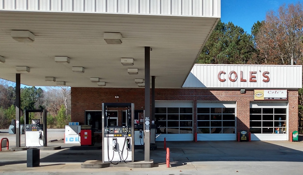With frontage on Lawrenceville Highway, Cole’s has always been a popular place in the Lilburn area to meet friends.
