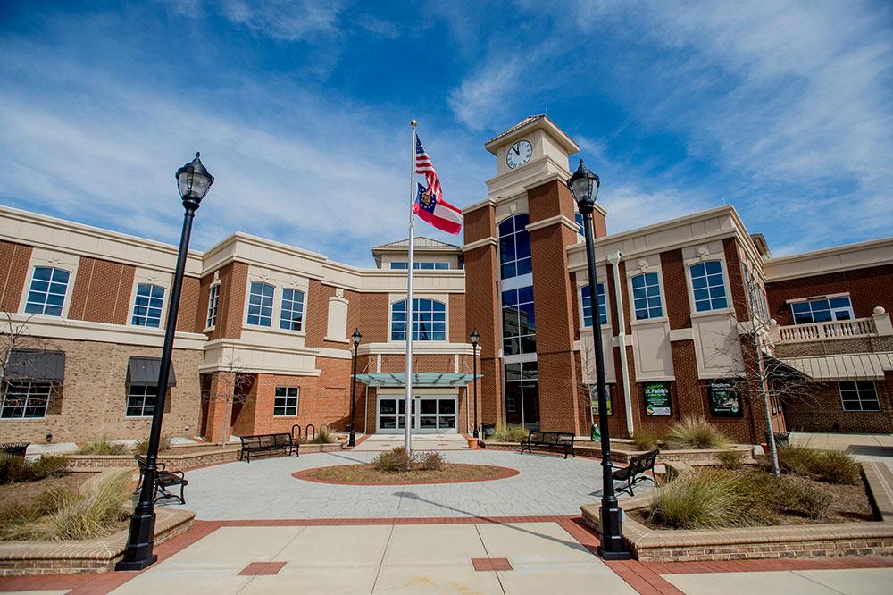 Second Language courses are available at all the libraries in Gwinnett County. Shown is the Lilburn Branch located on the first floor of Lilburn City Hall. (Photo courtesy of the Gwinnett County Public Library System).